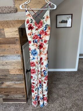 Style Rack Cream Floral Maxi Dress with Red & Blue Roses
